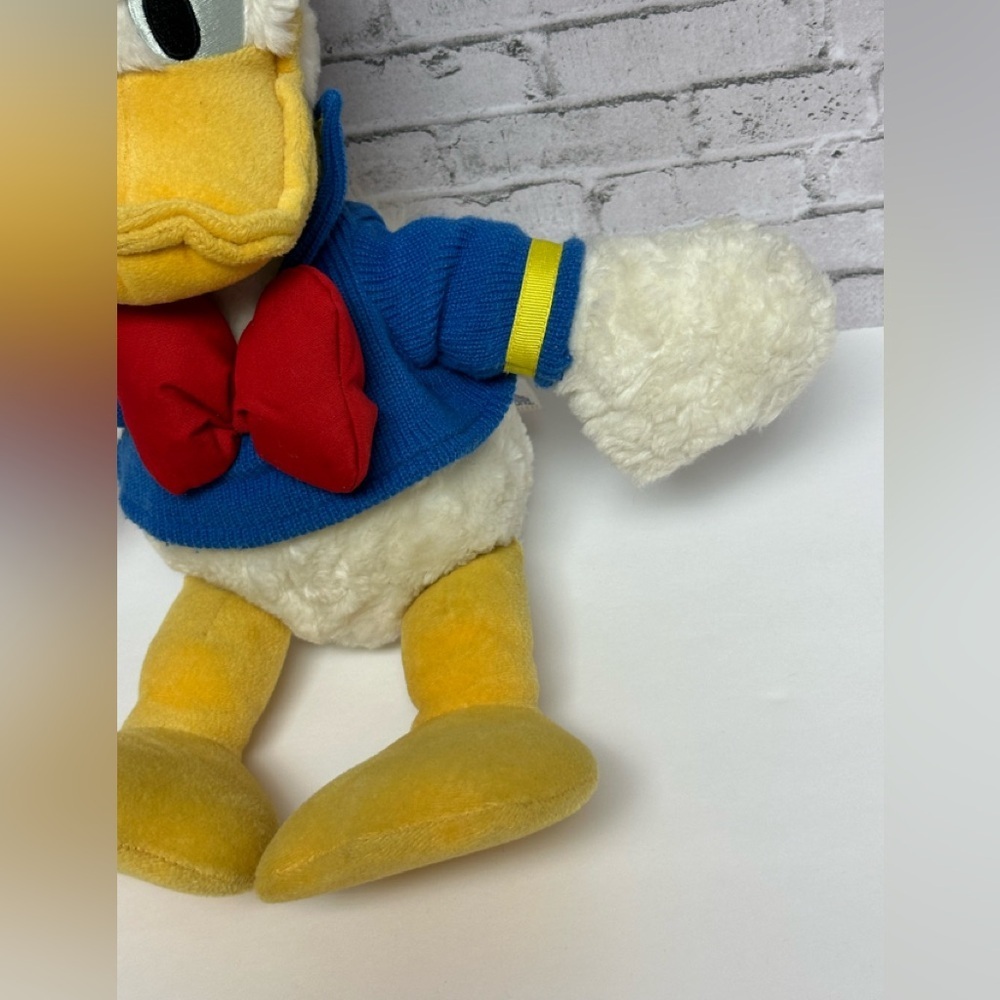 Disneyland Walt Disney Resort DONALD DUCK Vintage Plush 1990s Stuffed Animal - Picture 8 of 13